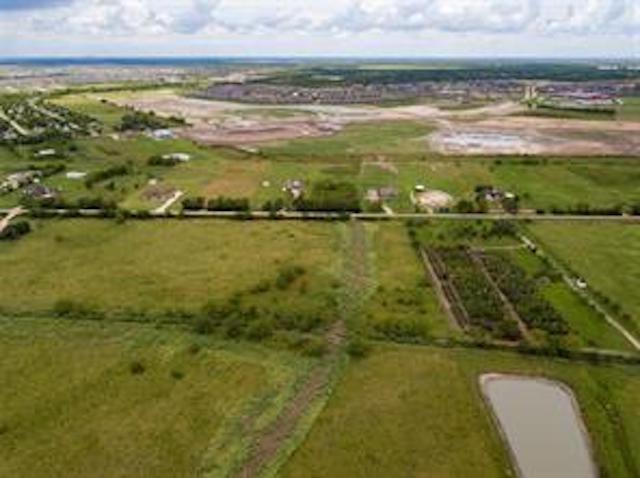 Unlock incredible potential with this strategically located 4-acre parcel, perfectly positioned in the rapidly growing and highly desirable area of Manvel, TX. This versatile property offers the ideal canvas for your vision, whether it's building a private retreat, equestrian ranch , eco-friendly development, or lucrative commercial venture.
Conveniently accessible with easy connections to major highways like Hwy 6 and 288, excellent schools, retail, dining, and entertainment. Grand Parkway is coming soon and its around the corner from Meridiana. Investment Potential: Ideal for developers, investors, or those seeking a private estate with significant appreciation potential. Zoned to accommodate residential, commercial, or mixed-use possibilities, subject to county approvals. 
Situated in a rapidly expanding community with robust economic and residential growth, ensuring immediate equity potential.



?? Schedule your private showing today and explore the endless opportunities!