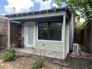 702 14th, Houston, TX, 77008
