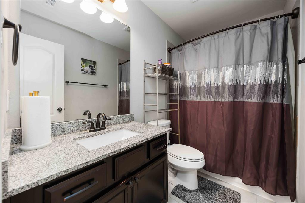 Upstairs 2nd floor bathroom