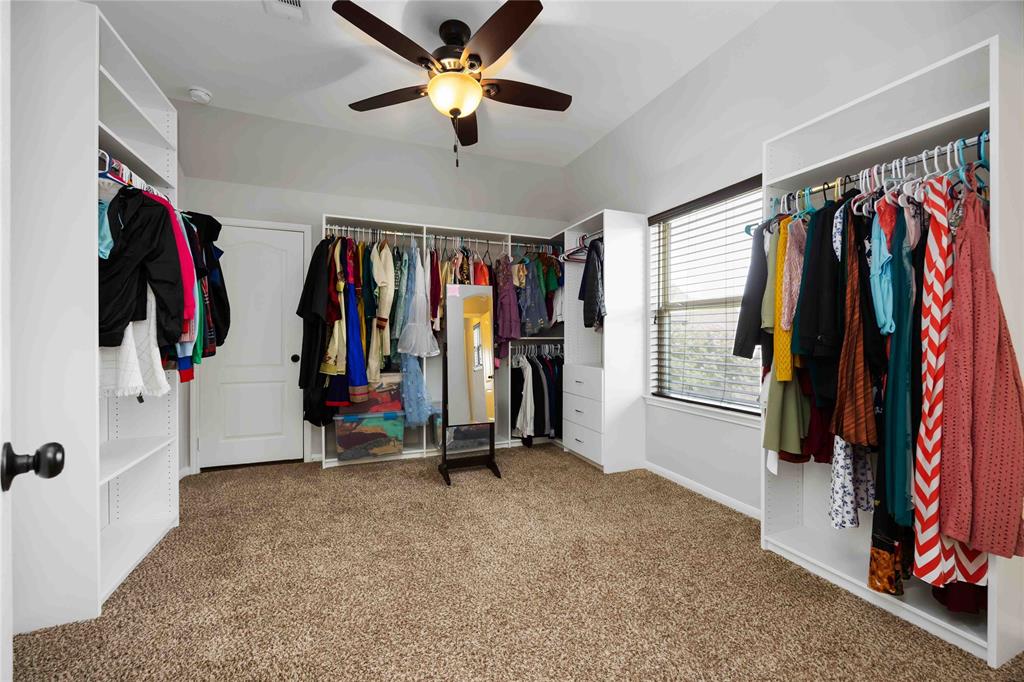 Connecting Jack and Jill bedroom