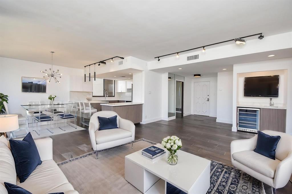 1106 49 Briar Hollow Ln Unit 1106