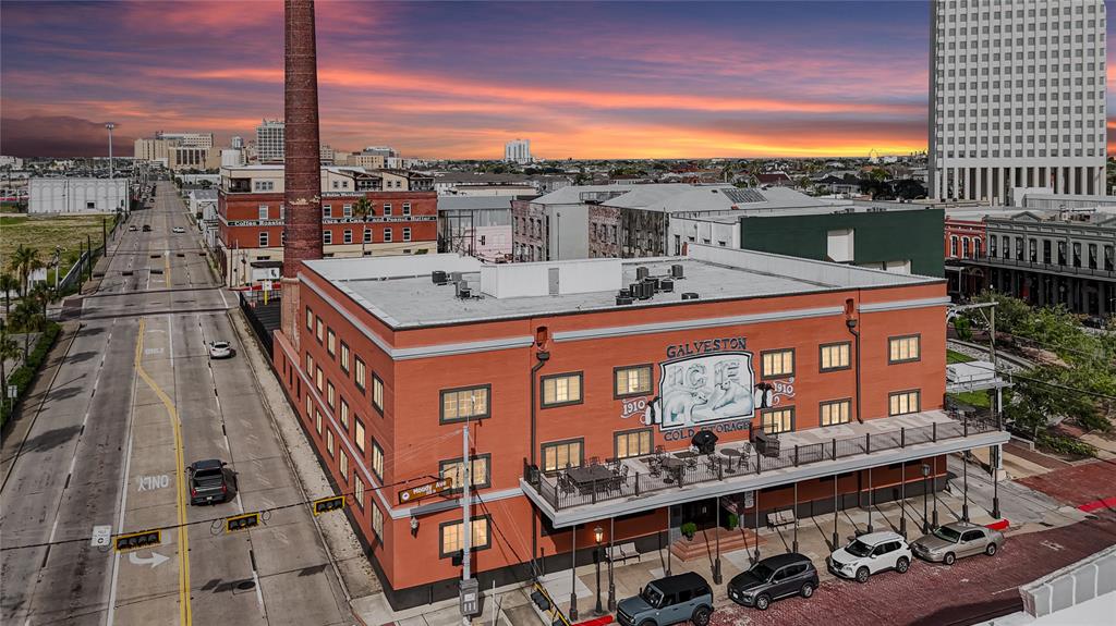 203 104 21st St Unit 203  