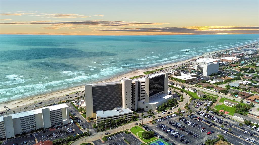 1133C 5220 Seawall Blvd 1133C