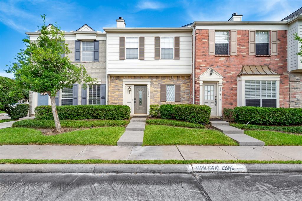 1702 2910 Grants Lake Blvd Unit 1702