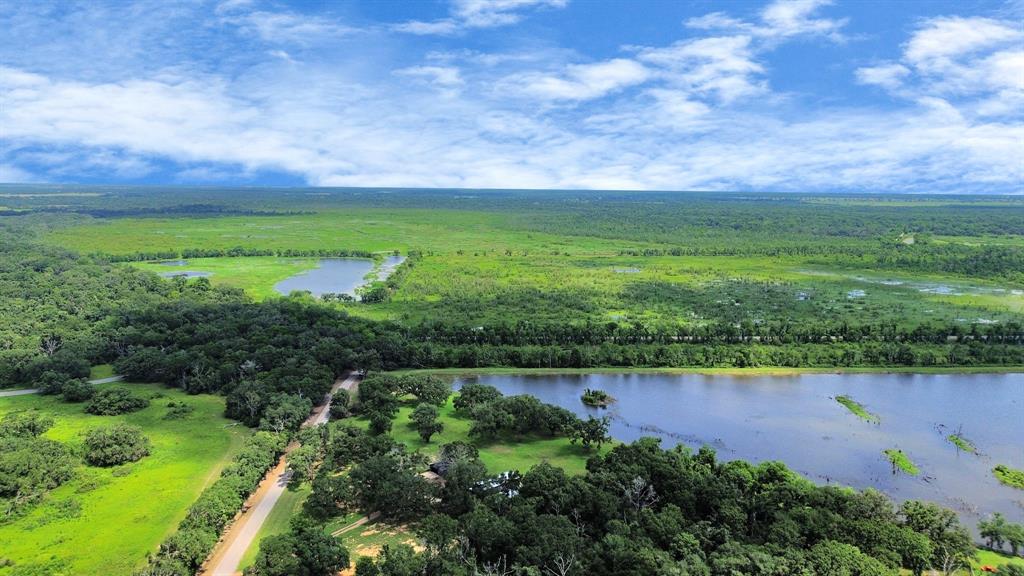 Enjoy private access to the Brazos Bend River, a community park with a lake, and proximity to Brazos Bend State Park—adventure and tranquility all around