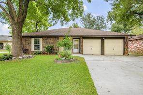 10027 Stonemont, La Porte, TX, 77571
