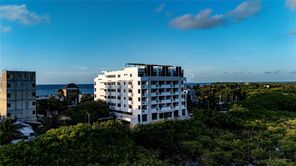 302 Carr. a Manzana 32 Lote 1 #302, Mahahual