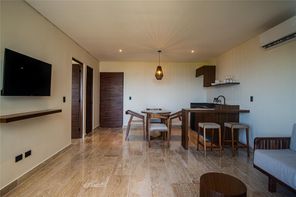 301 Carr. a Manzana 32 Lote 1 #301, Mahahual