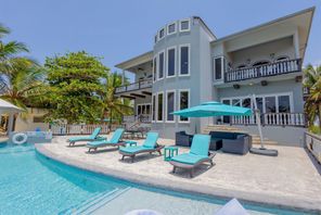 5.5 Miles North, Ambergris Caye