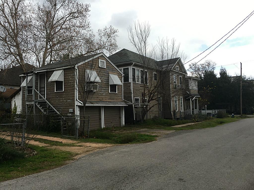 801 Olive Street Houston, Texas There is a house on the property that could either be torn down or remodeled. Also the according to hcad is 4680sq but according to the survey its 5720sq